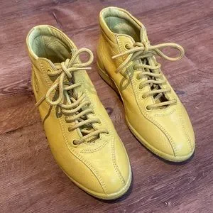 Travel Fox | Shoes | Vintage Travel Fox Mustard Yellow Ankle  display picture 1